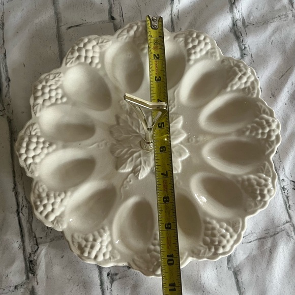 California Pottery Egg Plate Retro Handle Scalloped Edge Ornate Grape Pattern - Picture 11 of 15